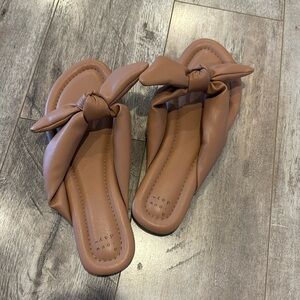 Women’s sandals